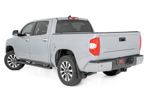 Toyota Tundra Oval Nerf Step - Rough Country - Crew Cab - Black - '07-'21